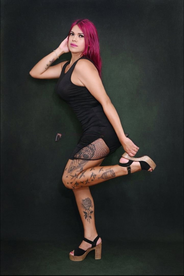 Nicole Leon - foto 16
