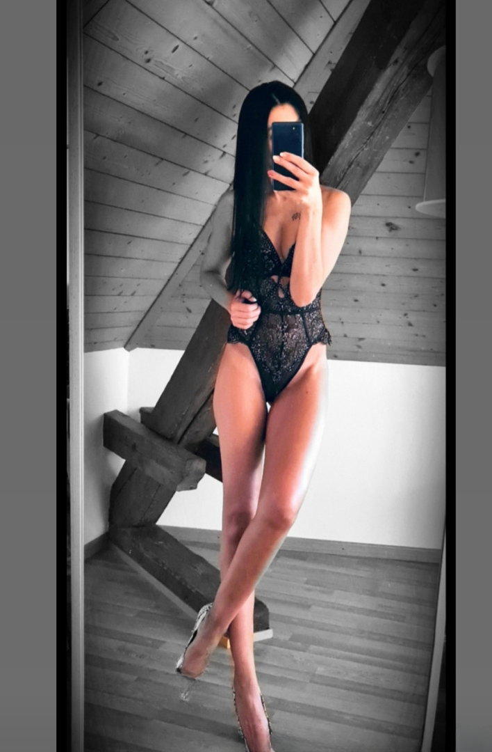 Nelly Tschechisches Frau Bis Freitag - photo 6