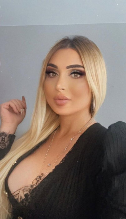 Elya - foto