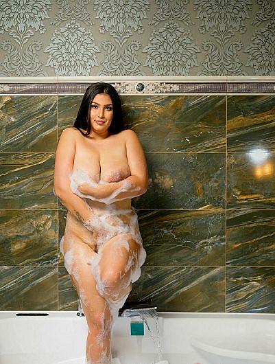 Leyla - foto