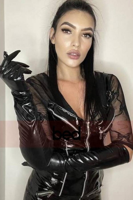 Mistress Kally - photo