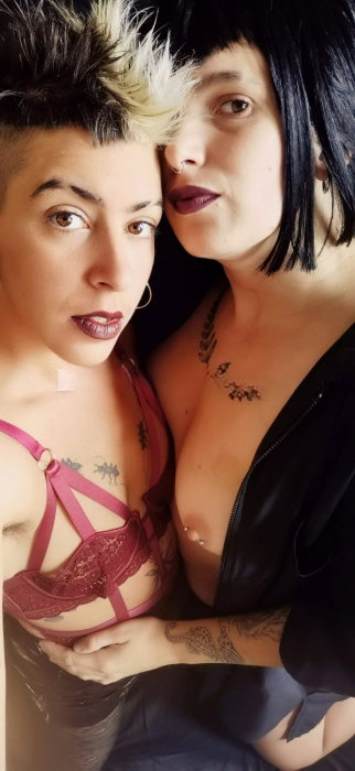 Lucy & Cindy "duo with girl" - photo